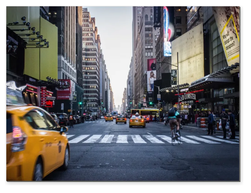 Newyorská ulice se žlutými taxíky